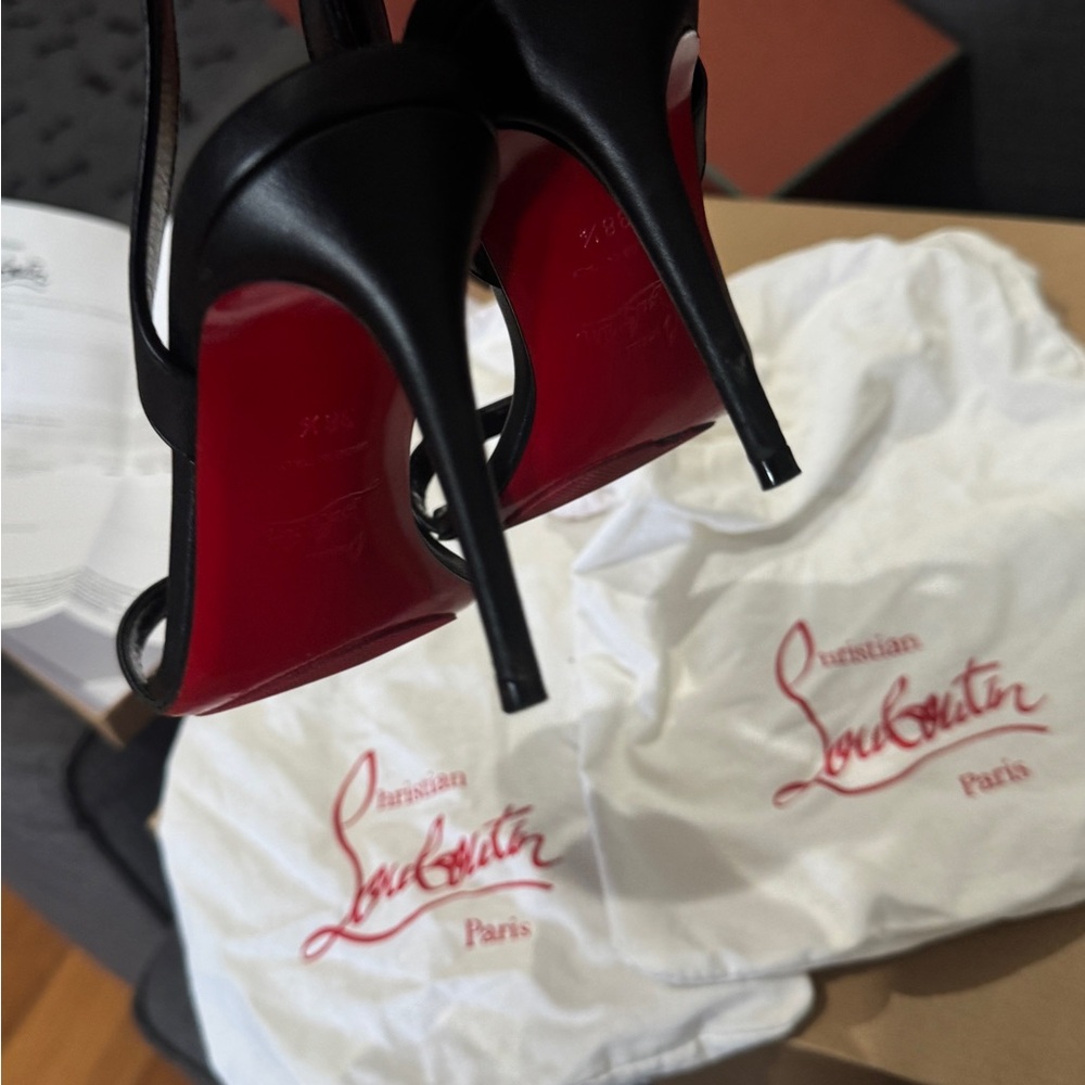 Christian Louboutin O Marilyn 85 size 38.5